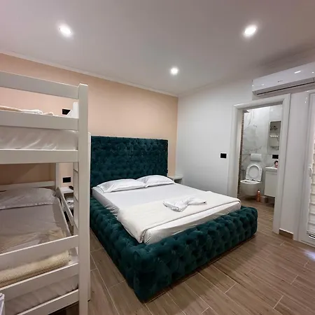 Bora Bora بيت ضيافة Përmet